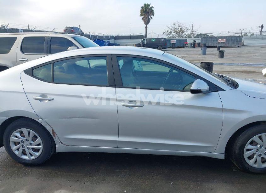 Photo 13 of 2019 Hyundai Elantra SE (VIN 5NPD74LF4KH485849)