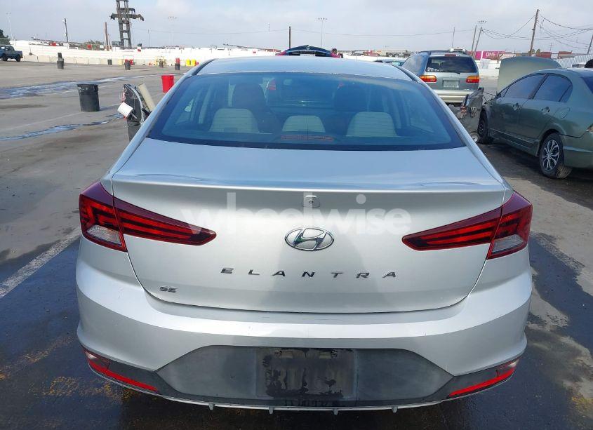 Photo 16 of 2019 Hyundai Elantra SE (VIN 5NPD74LF4KH485849)