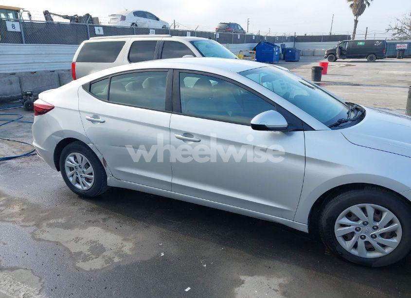 Photo 6 of 2019 Hyundai Elantra SE (VIN 5NPD74LF4KH485849)