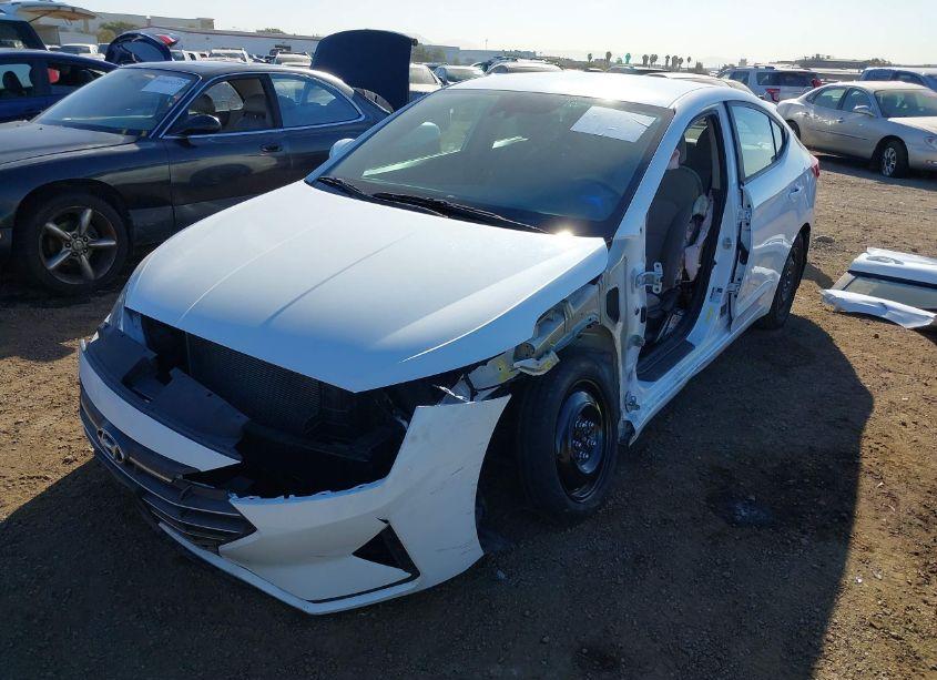 Photo 2 of 2020 Hyundai Elantra SE (VIN 5NPD74LF4LH619910)