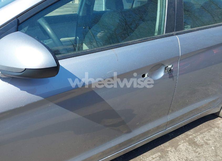 Photo 17 of 2017 Hyundai Elantra SE (VIN 5NPD74LF5HH077109)