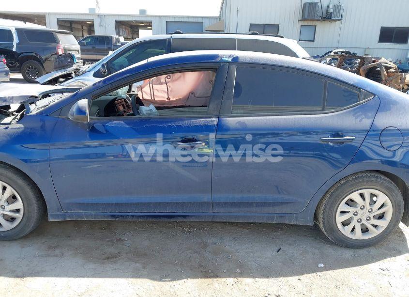 Photo 13 of 2017 Hyundai Elantra SE (VIN 5NPD74LF5HH077322)