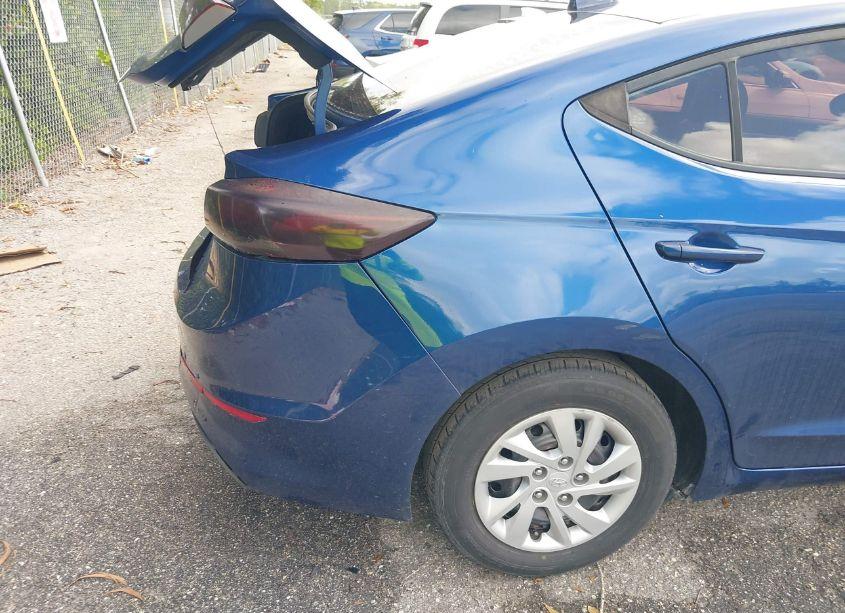 Photo 18 of 2017 Hyundai Elantra SE (VIN 5NPD74LF5HH138474)