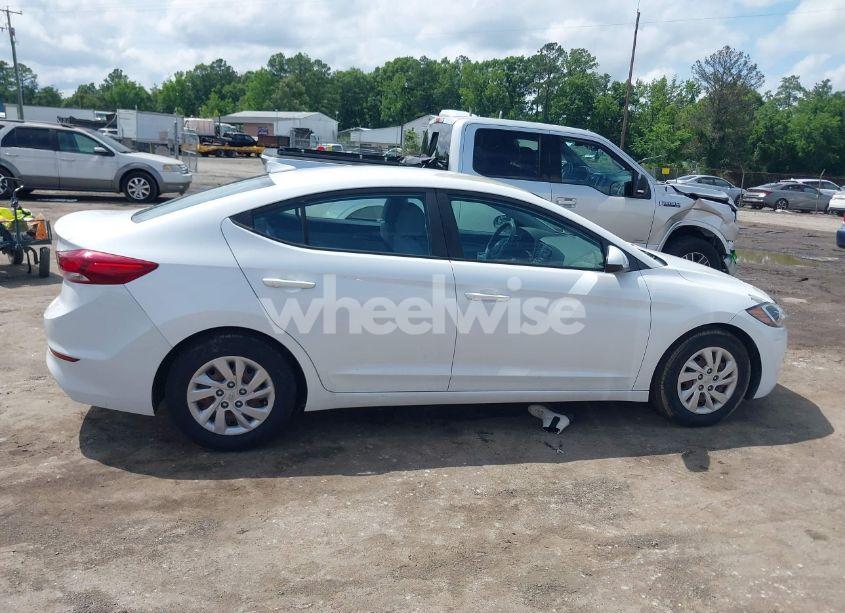 Photo 13 of 2017 Hyundai Elantra SE (VIN 5NPD74LF5HH143271)