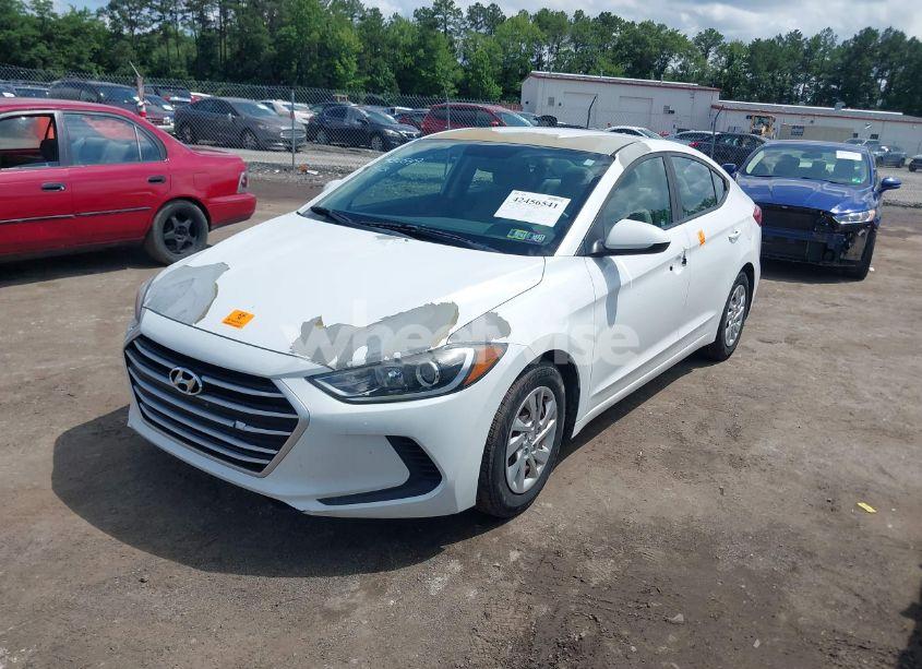 Photo 2 of 2017 Hyundai Elantra SE (VIN 5NPD74LF5HH143271)