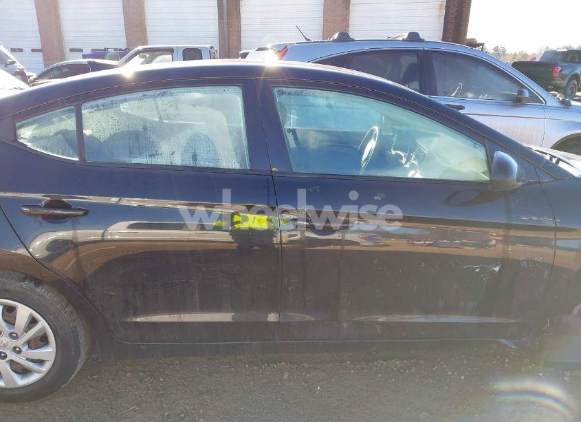 Photo 12 of 2017 Hyundai Elantra SE (VIN 5NPD74LF5HH143836)