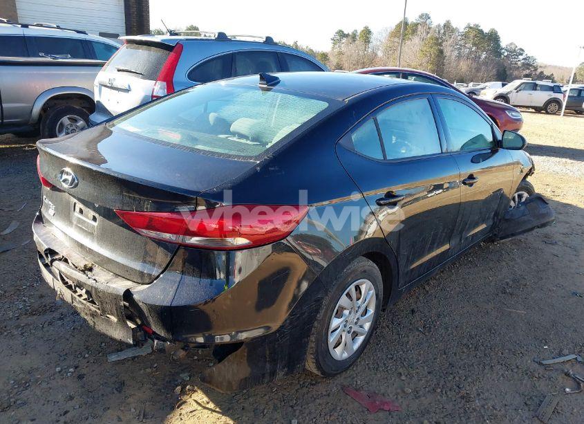 Photo 4 of 2017 Hyundai Elantra SE (VIN 5NPD74LF5HH143836)