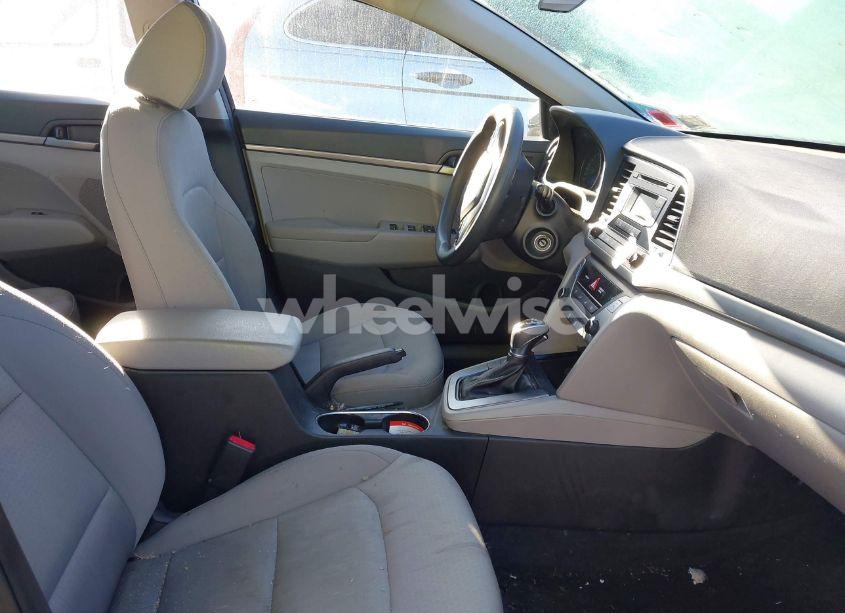Photo 5 of 2017 Hyundai Elantra SE (VIN 5NPD74LF5HH143836)