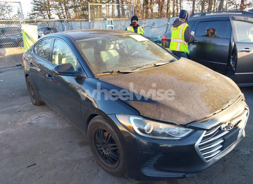 2017 Hyundai Elantra SE (VIN 5NPD74LF5HH150754) main photo