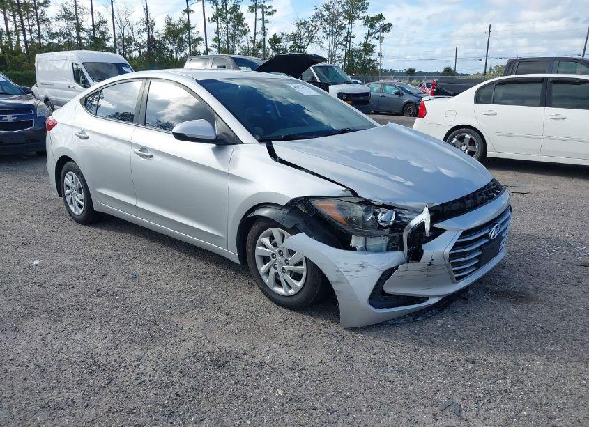 2017 Hyundai Elantra SE (VIN 5NPD74LF5HH150835) main photo