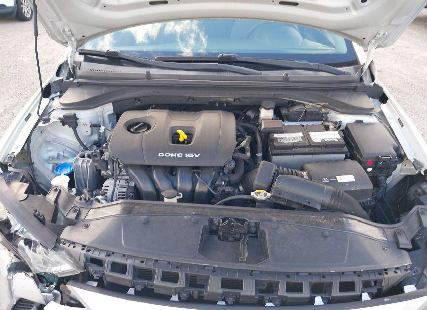 Photo 10 of 2017 Hyundai Elantra SE (VIN 5NPD74LF5HH150835)