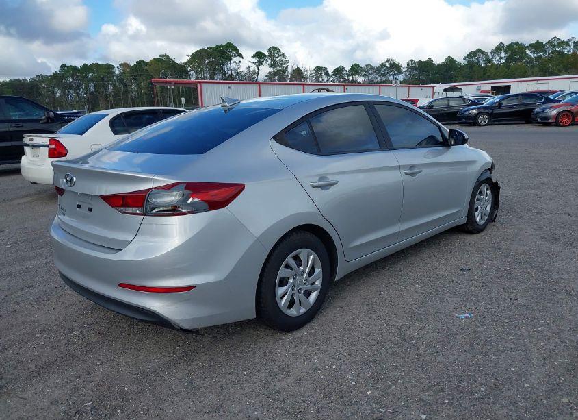 Photo 4 of 2017 Hyundai Elantra SE (VIN 5NPD74LF5HH150835)