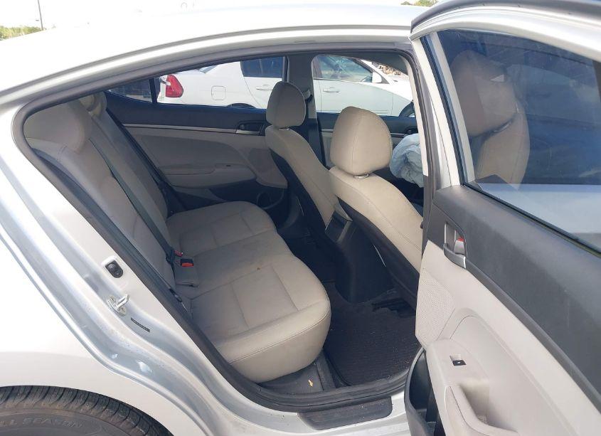 Photo 8 of 2017 Hyundai Elantra SE (VIN 5NPD74LF5HH150835)