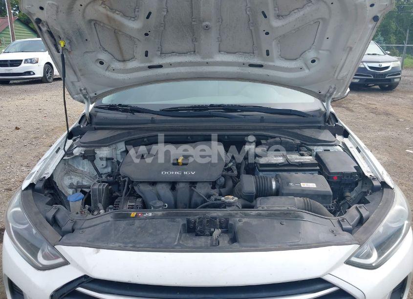 Photo 10 of 2017 Hyundai Elantra SE (VIN 5NPD74LF5HH162984)