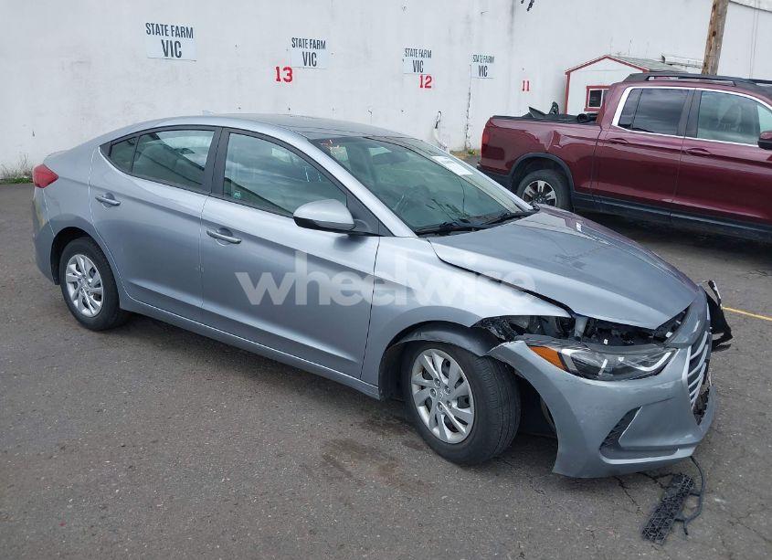 2017 Hyundai Elantra SE (VIN 5NPD74LF5HH163116) main photo