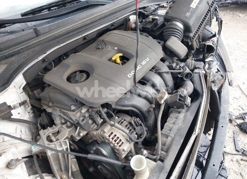 Photo 10 of 2017 Hyundai Elantra SE (VIN 5NPD74LF5HH167487)