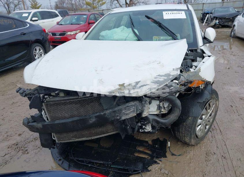 Photo 11 of 2017 Hyundai Elantra SE (VIN 5NPD74LF5HH167487)