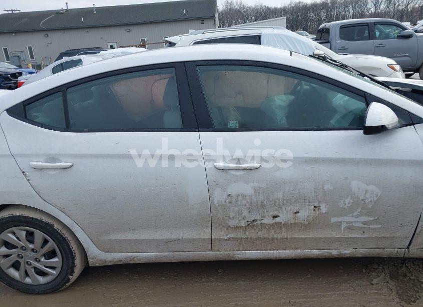 Photo 12 of 2017 Hyundai Elantra SE (VIN 5NPD74LF5HH167487)