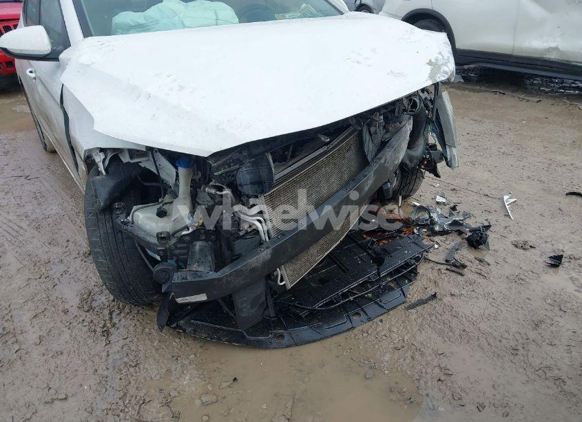 Photo 16 of 2017 Hyundai Elantra SE (VIN 5NPD74LF5HH167487)