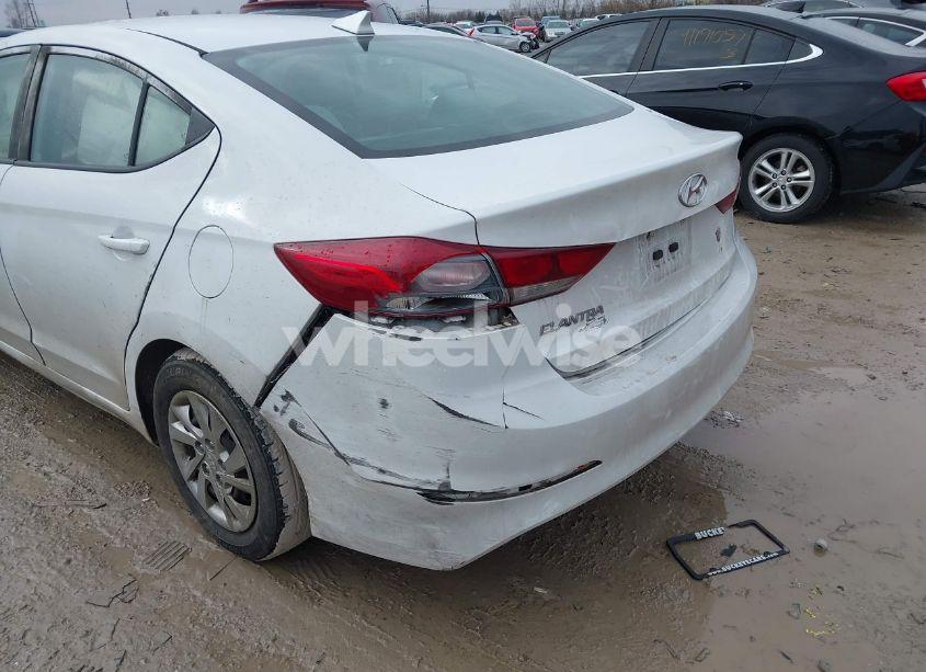Photo 6 of 2017 Hyundai Elantra SE (VIN 5NPD74LF5HH167487)