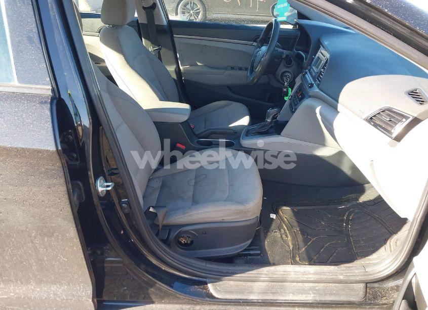 Photo 5 of 2017 Hyundai Elantra SE (VIN 5NPD74LF5HH171393)