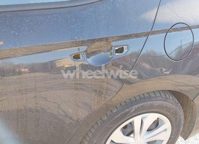 Photo 6 of 2017 Hyundai Elantra SE (VIN 5NPD74LF5HH171393)