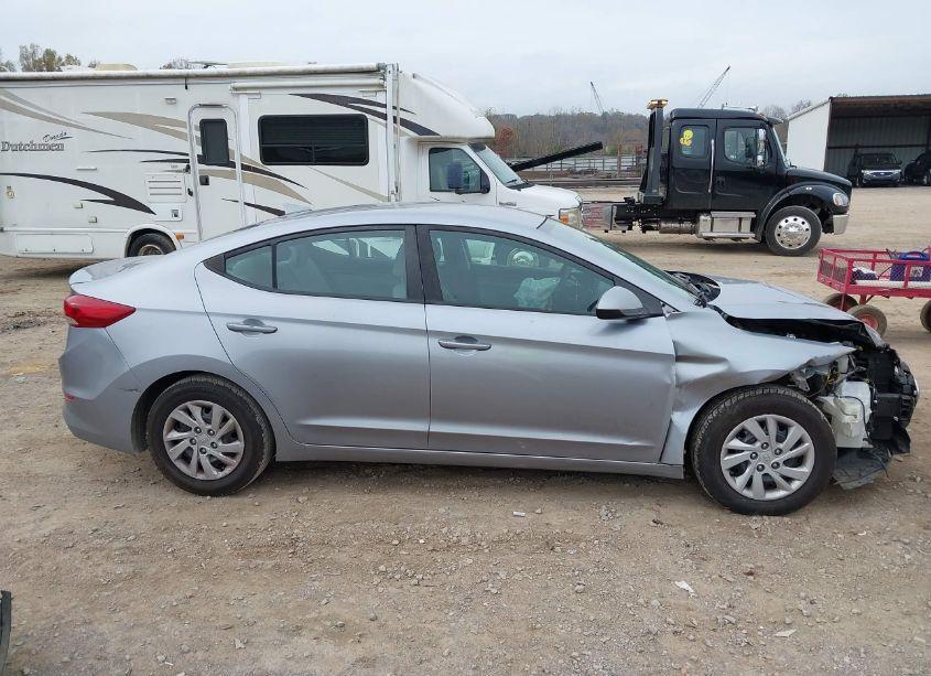 Photo 13 of 2017 Hyundai Elantra SE (VIN 5NPD74LF5HH172625)