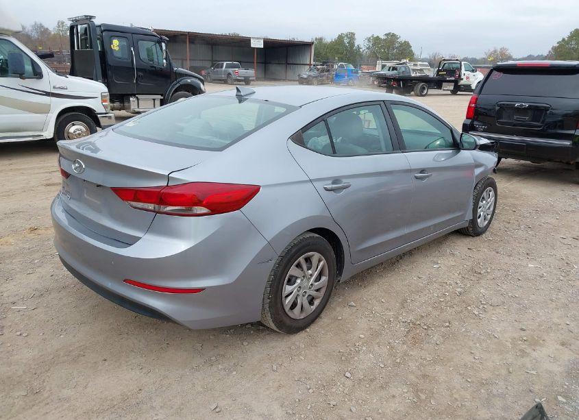 Photo 4 of 2017 Hyundai Elantra SE (VIN 5NPD74LF5HH172625)