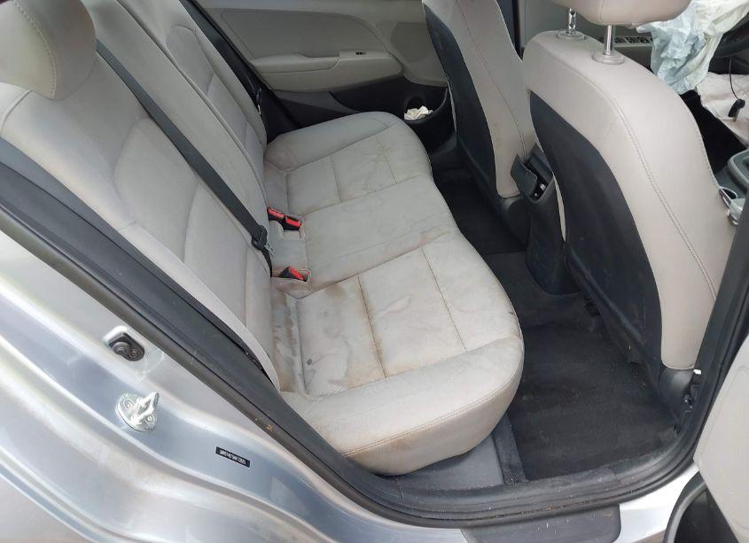 Photo 8 of 2017 Hyundai Elantra SE (VIN 5NPD74LF5HH172625)