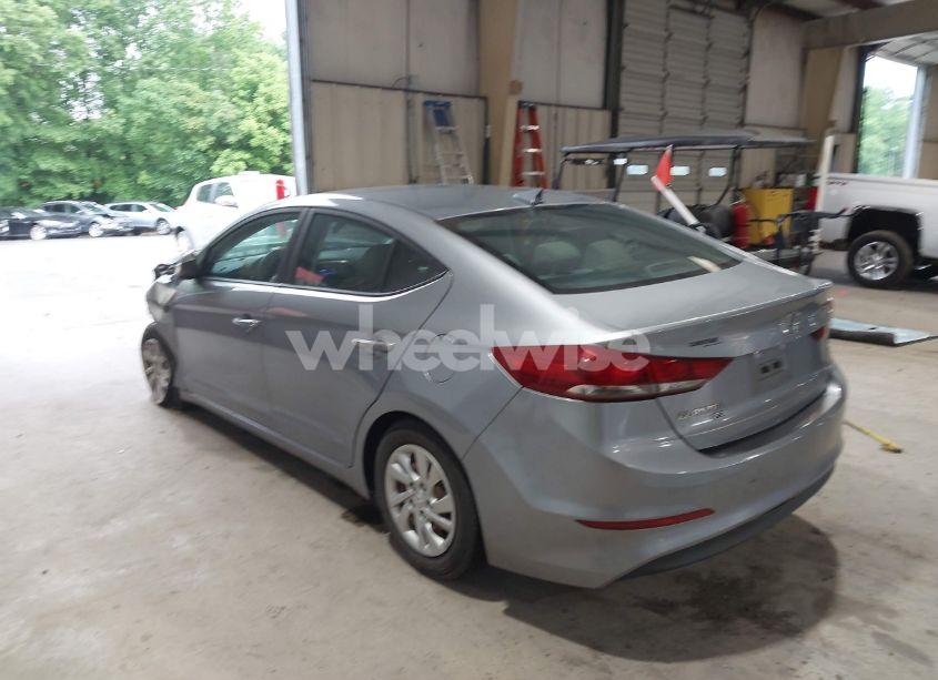 Photo 3 of 2017 Hyundai Elantra SE (VIN 5NPD74LF5HH189036)