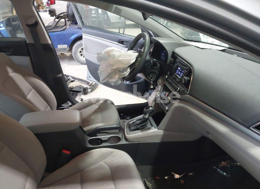 Photo 5 of 2017 Hyundai Elantra SE (VIN 5NPD74LF5HH189036)