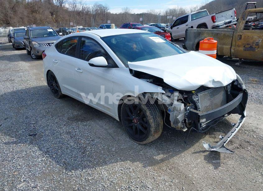 2017 Hyundai Elantra SE (VIN 5NPD74LF5HH192891) main photo