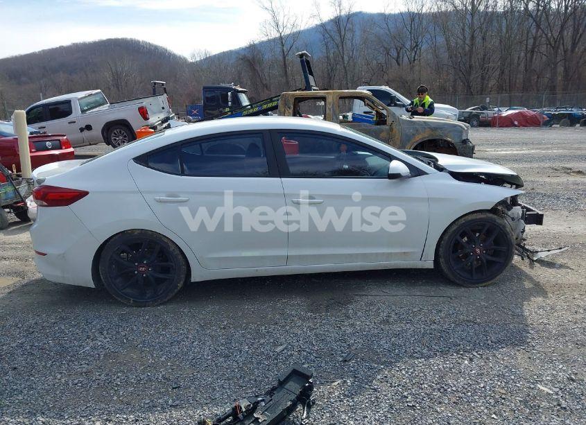 Photo 13 of 2017 Hyundai Elantra SE (VIN 5NPD74LF5HH192891)