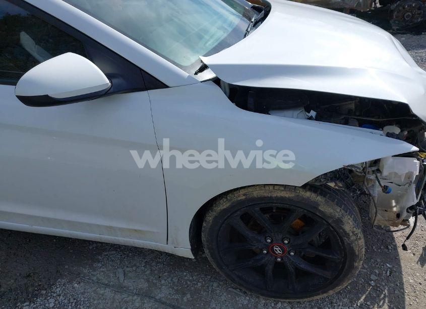 Photo 17 of 2017 Hyundai Elantra SE (VIN 5NPD74LF5HH192891)