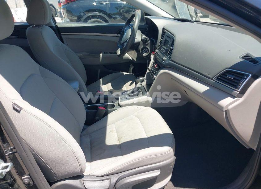 Photo 5 of 2017 Hyundai Elantra SE (VIN 5NPD74LF5HH193071)