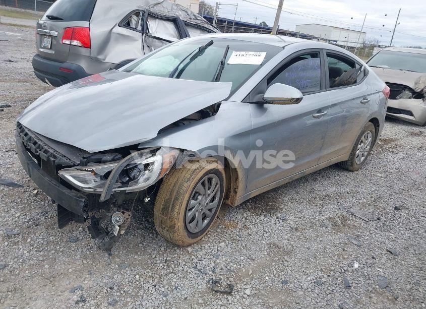 Photo 2 of 2017 Hyundai Elantra SE (VIN 5NPD74LF5HH195905)