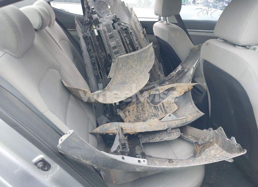 Photo 8 of 2017 Hyundai Elantra SE (VIN 5NPD74LF5HH195905)