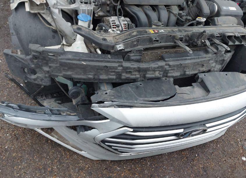 Photo 5 of 2018 Hyundai Elantra SE (VIN 5NPD74LF5JH222333)