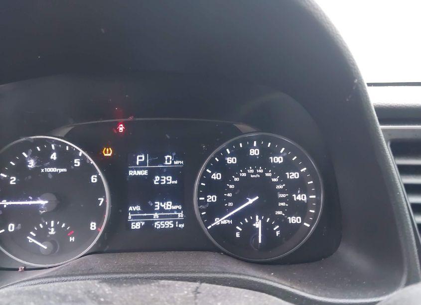 Photo 6 of 2018 Hyundai Elantra SE (VIN 5NPD74LF5JH222333)