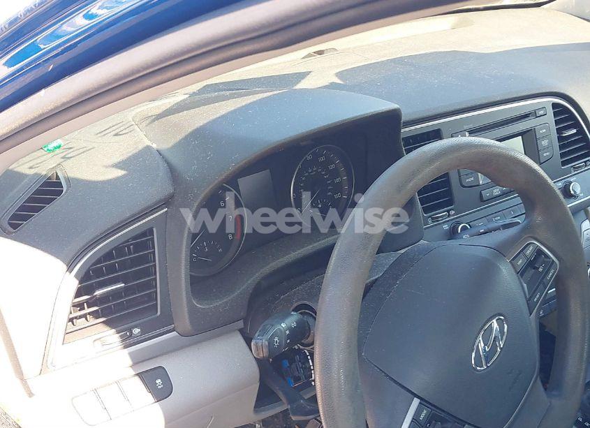 Photo 15 of 2018 Hyundai Elantra SE (VIN 5NPD74LF5JH227872)