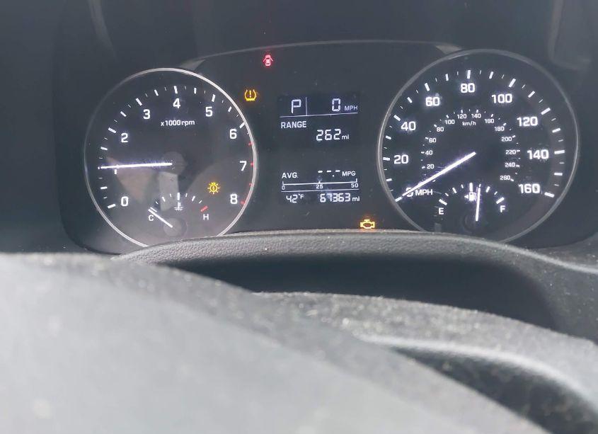 Photo 7 of 2018 Hyundai Elantra SE (VIN 5NPD74LF5JH231971)