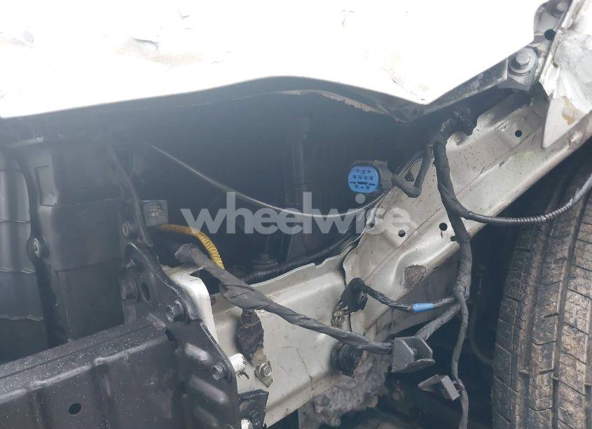 Photo 10 of 2018 Hyundai Elantra SE (VIN 5NPD74LF5JH233140)