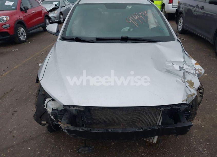 Photo 12 of 2018 Hyundai Elantra SE (VIN 5NPD74LF5JH233140)