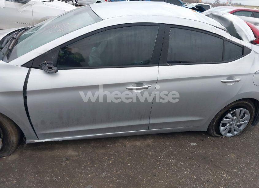 Photo 14 of 2018 Hyundai Elantra SE (VIN 5NPD74LF5JH233140)