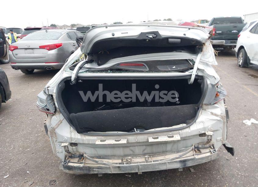 Photo 16 of 2018 Hyundai Elantra SE (VIN 5NPD74LF5JH233140)