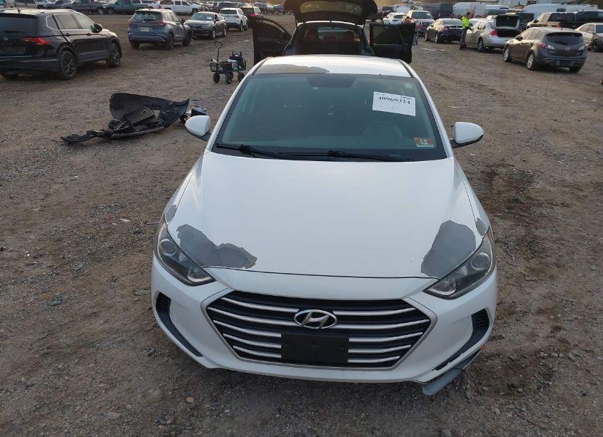 Photo 12 of 2018 Hyundai Elantra SE (VIN 5NPD74LF5JH241478)