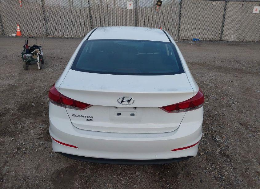Photo 16 of 2018 Hyundai Elantra SE (VIN 5NPD74LF5JH241478)