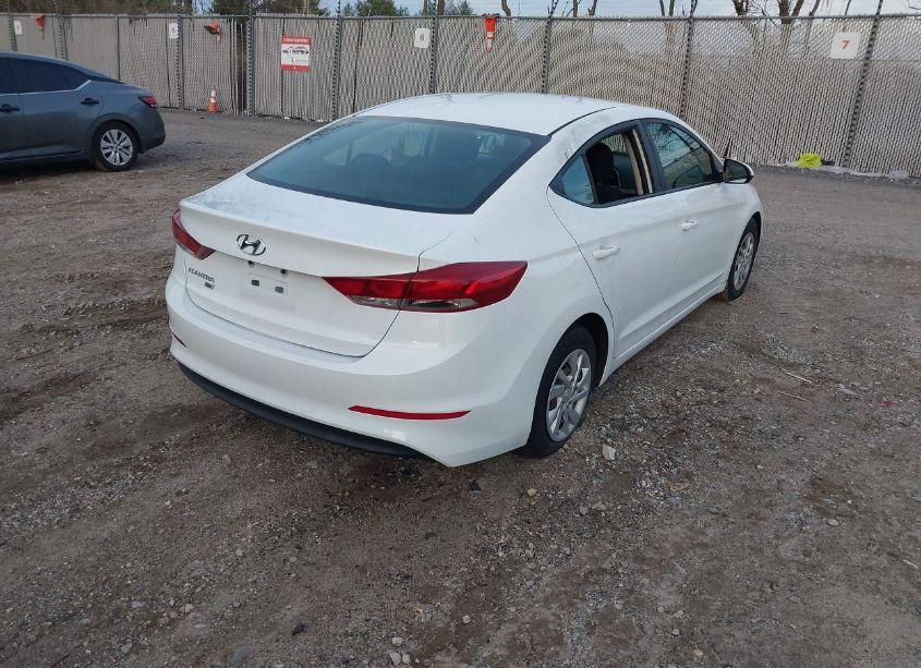 Photo 4 of 2018 Hyundai Elantra SE (VIN 5NPD74LF5JH241478)