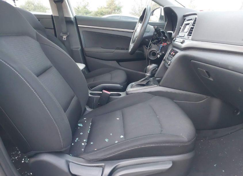 Photo 5 of 2018 Hyundai Elantra SE (VIN 5NPD74LF5JH241478)