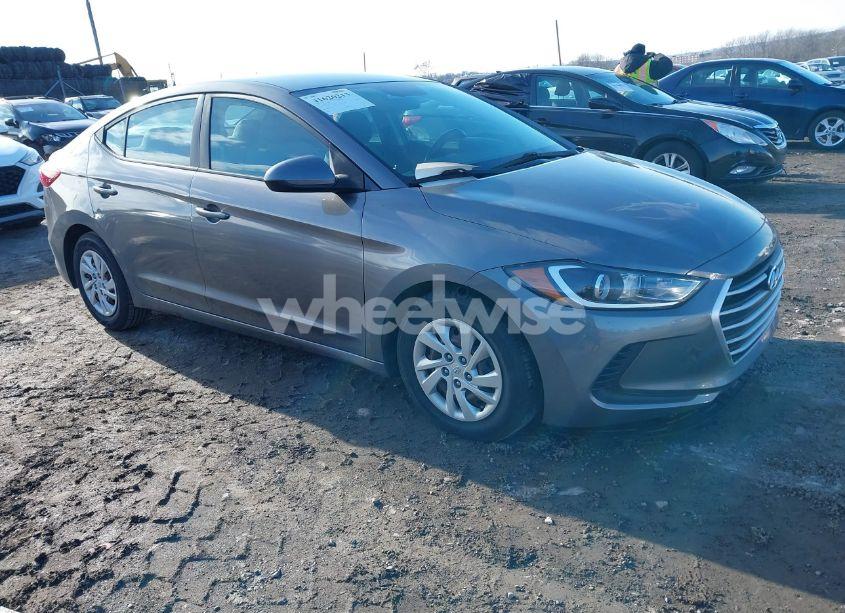 2018 Hyundai Elantra SE (VIN 5NPD74LF5JH290342) main photo